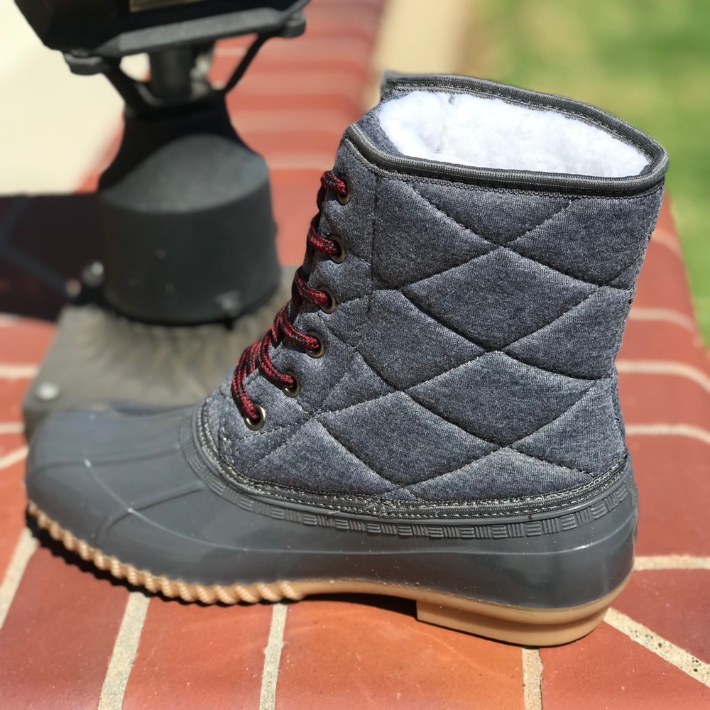 HP**NEW SIZES* LADIES GREY LACE UP DUCK BOOTS - Picture 3 of 4